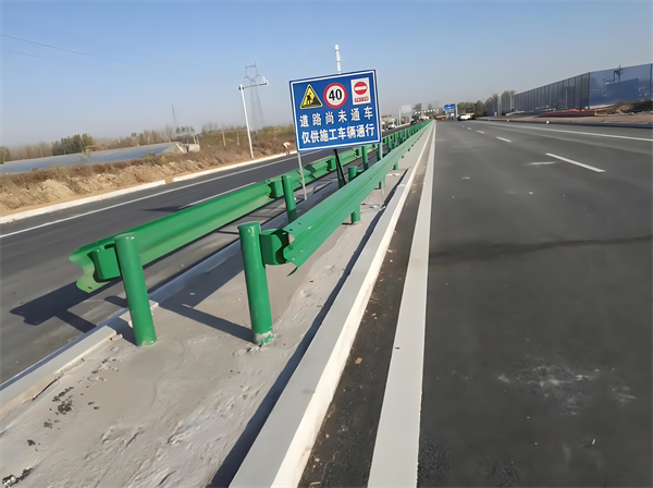 上海公路护栏守护安全横跨多个行业的应用